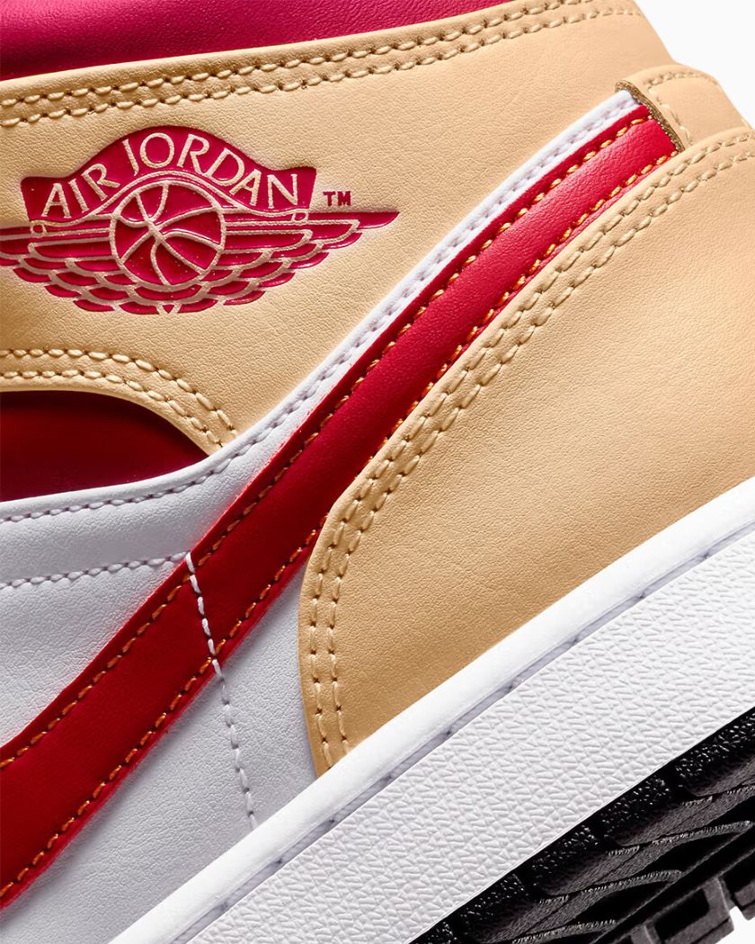 Air Jordan 1 Mid Onyx Curry