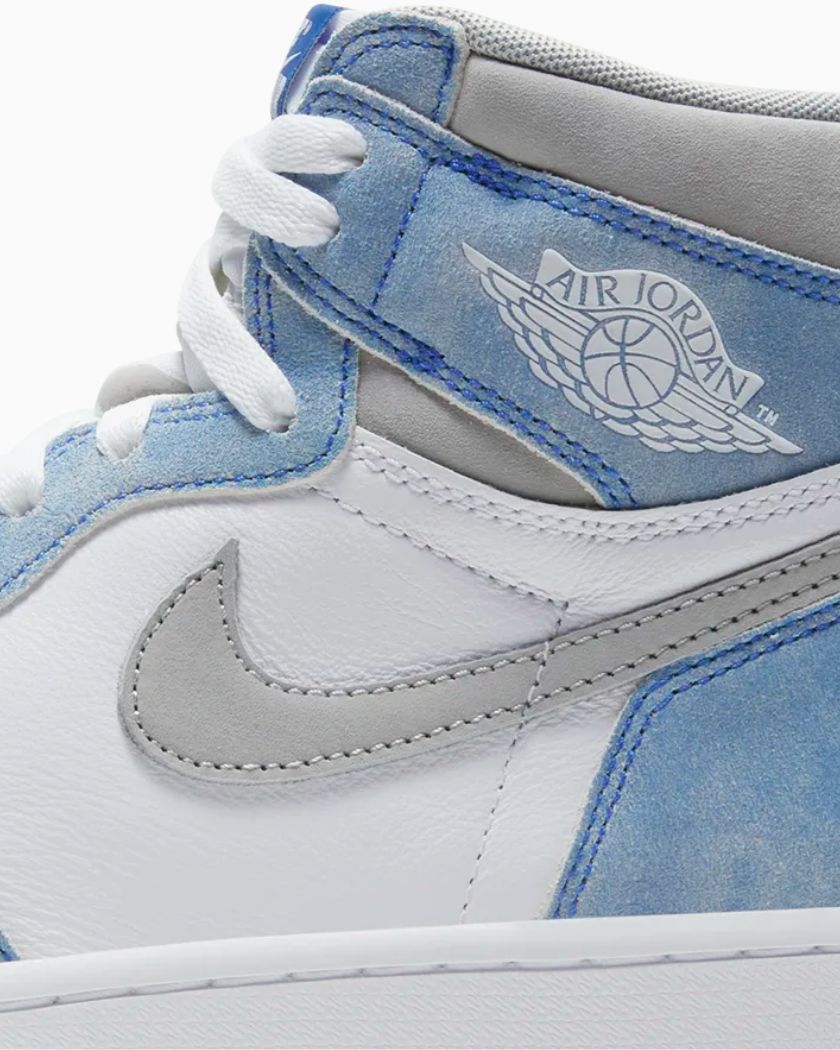 Air Jordan 1 Retro High OG Hyper Royal
