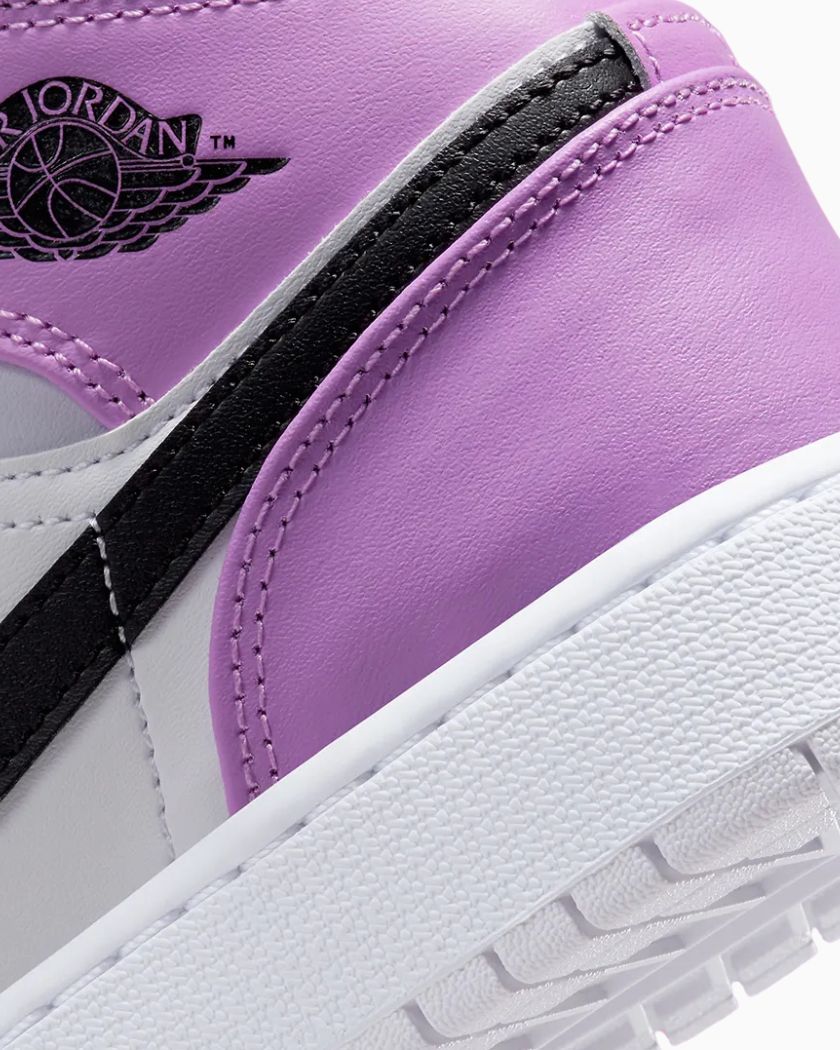 Air Jordan 1 Mid Barely Grape