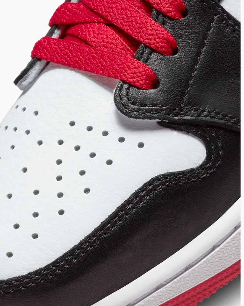 Air-Jordan-1-Retro-Low-OG-Black-Toe-Roja