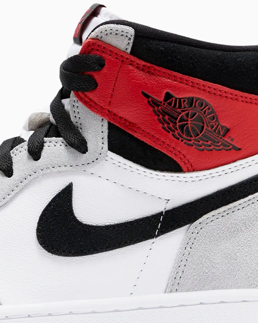 Air Jordan 1 Retro High Light Smoke Grey