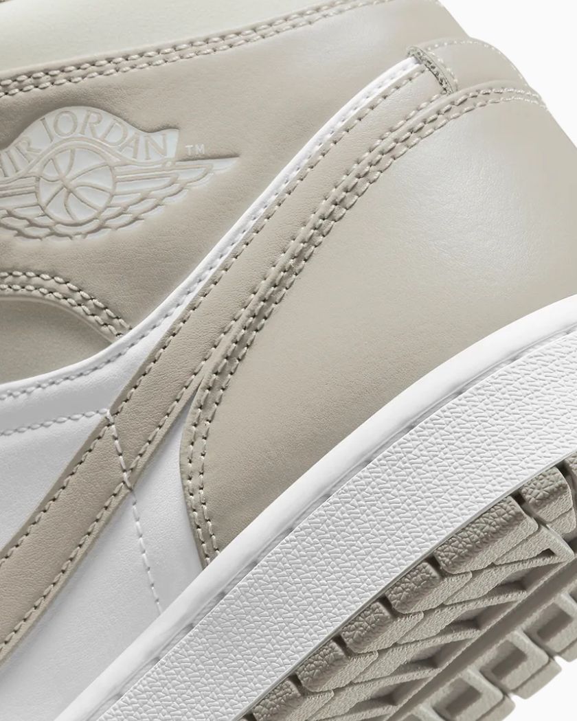 Air Jordan 1 Mid Linen