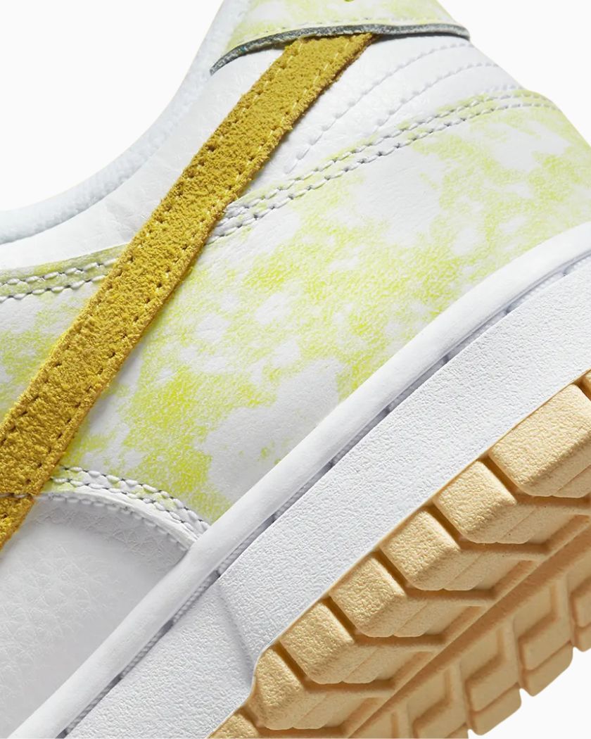 Nike Dunk Low Yellow Strike