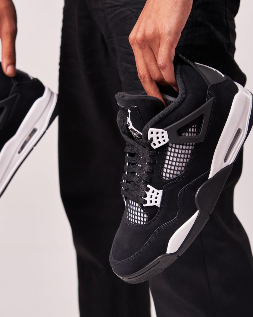 Air Jordan 4 Retro White Thunder