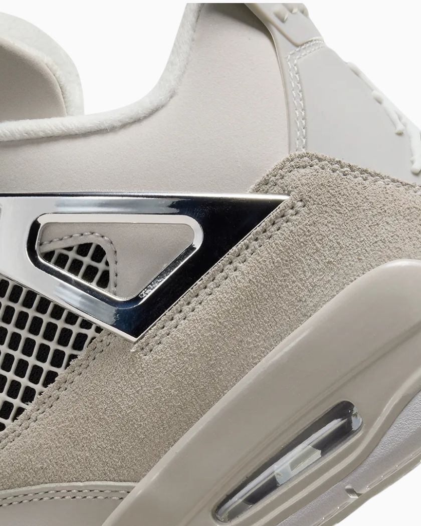 Air Jordan 4 Retro Frozen Moments