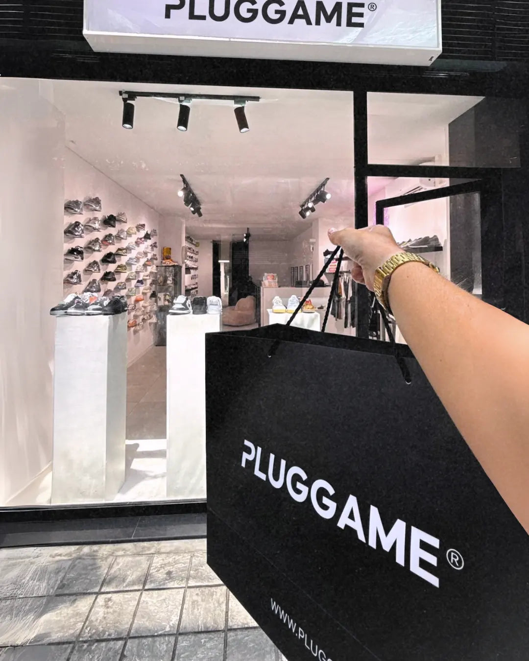 PLUGGAME VALENCIA TIENDA