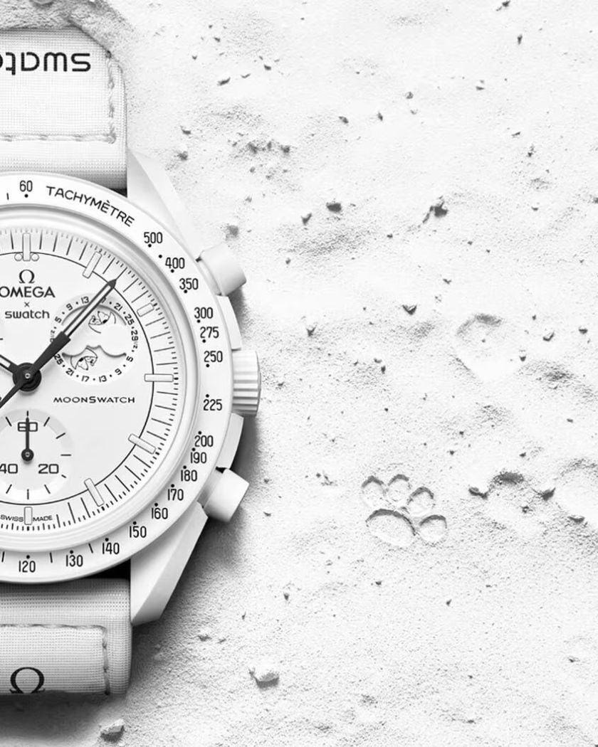 Swatch x Omega Bioceramic Moonswatch Mission to the Moonphase Snoopy White