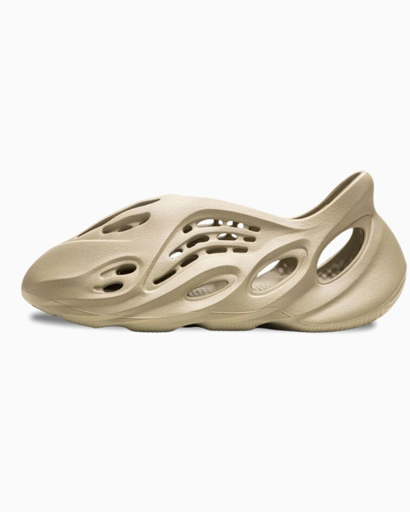 Yeezy Foam RNNR Stone Salt