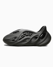 Yeezy Foam RNR Carbon