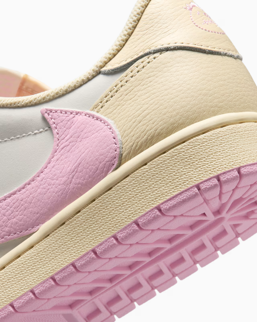 Air Jordan 1 Retro Low OG SP Travis Scott Shy Pink