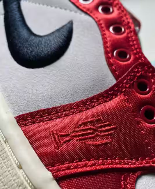 Air Jordan 1 Retro Low OG Trophy Room Away