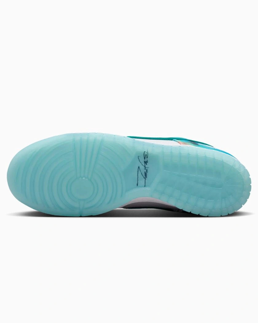 Nike Dunk Low SB Futura Laboratories Bleached Aqua