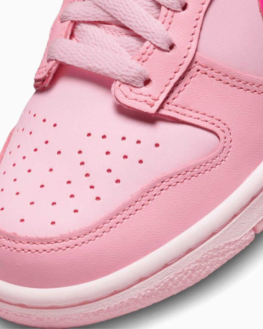 Nike Dunk Low Triple Pink