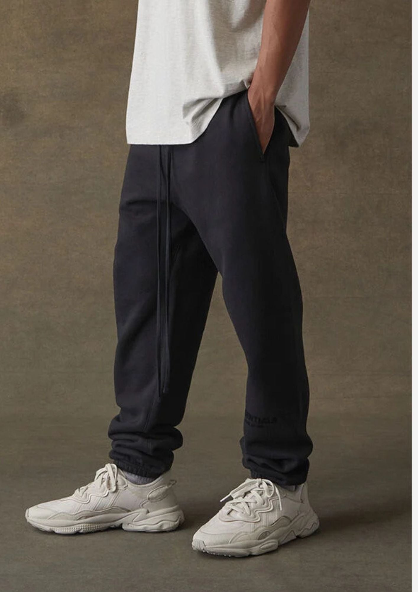 Fear of God Essentials Sweatpants Stretch Limo Black