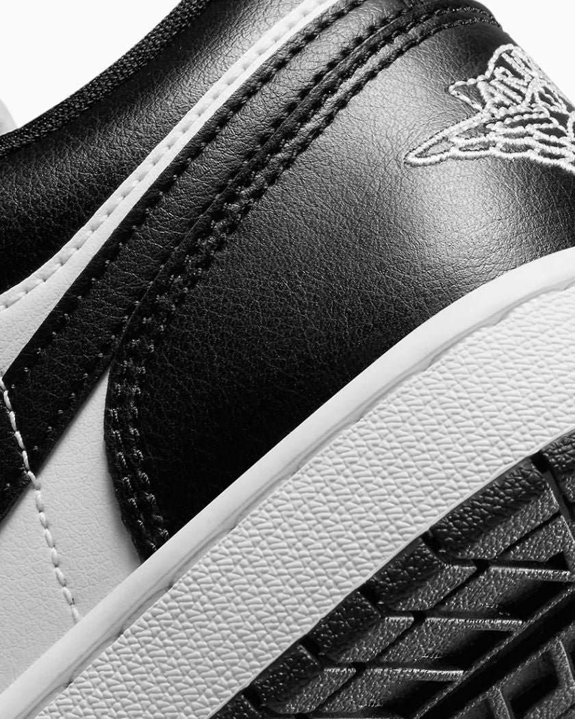 Jordan 1 Low Black White