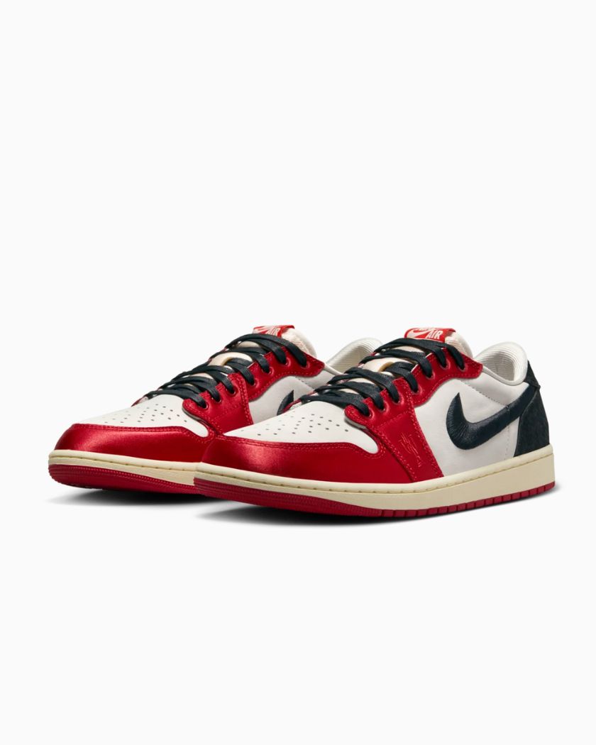 Air Jordan 1 Retro Low OG Trophy Room Away