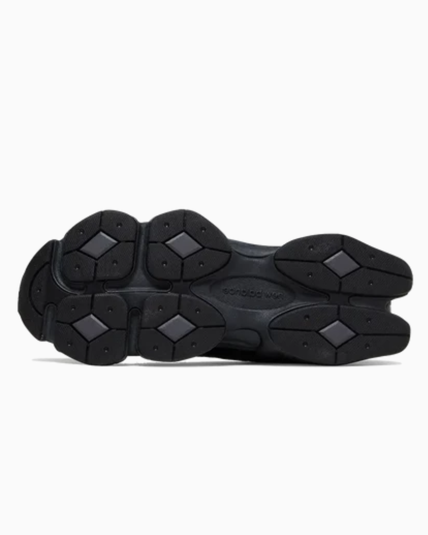 New Balance 9060 Triple Black