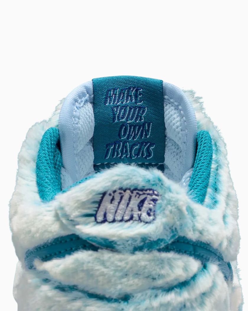 Nike Dunk Low Abominable Snowman (GS)
