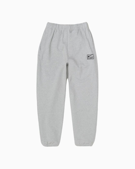 Stussy x Nike Fleece Pant (FW25)
Grey Heather
