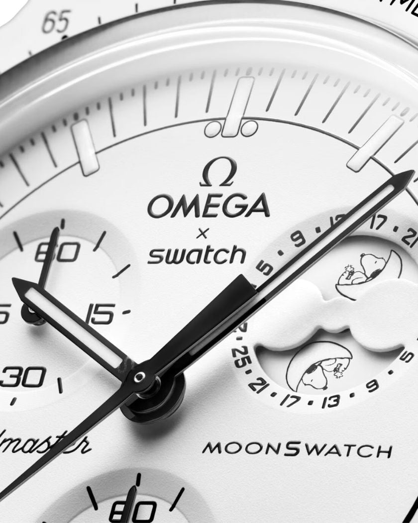 Swatch x Omega Bioceramic Moonswatch Mission to the Moonphase Snoopy White
