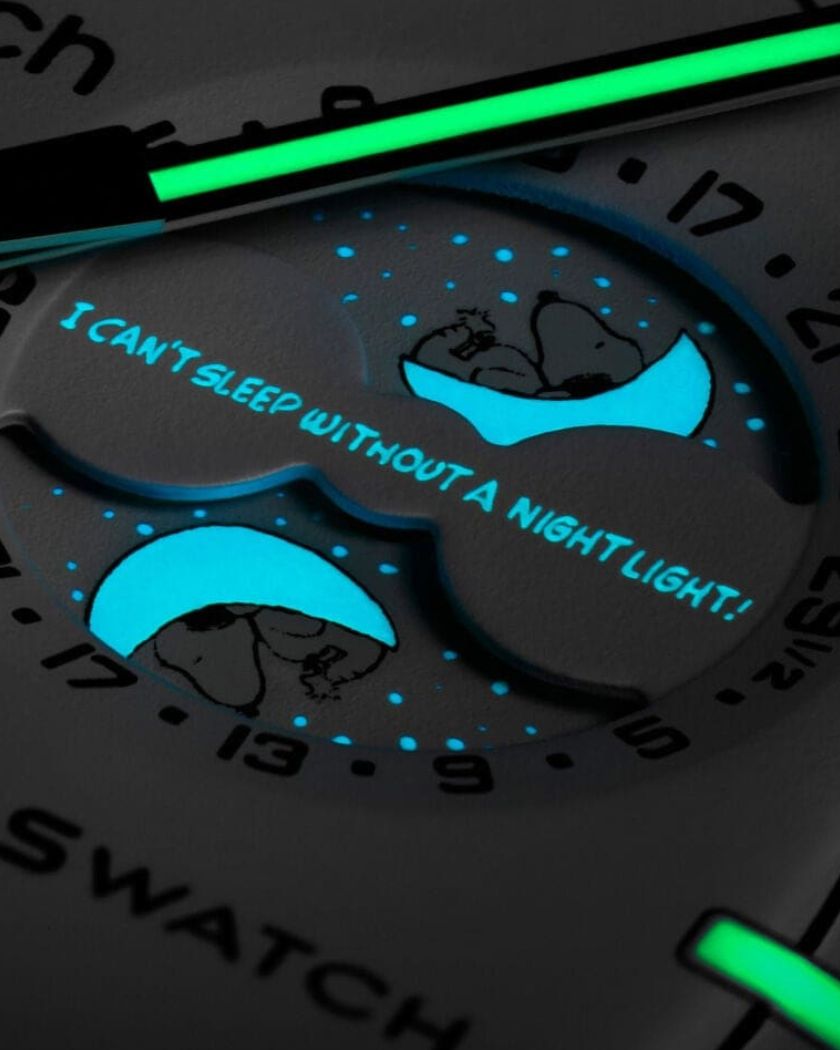 Swatch x Omega Bioceramic Moonswatch Mission to the Moonphase Snoopy White