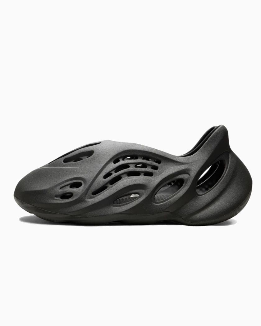Yeezy Foam RNR Carbon