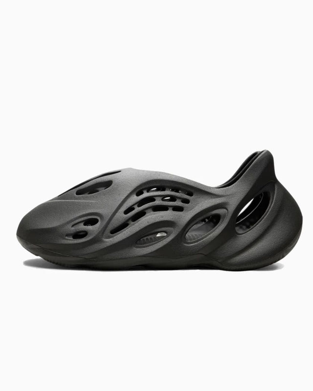 Yeezy Foam RNR Carbon